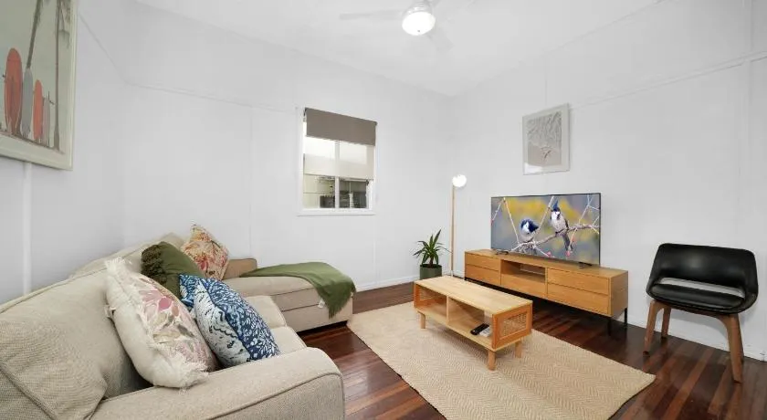 Coastal Cottage - Image 1