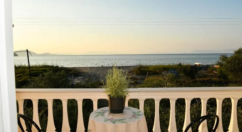 Barbara's Beach House - Image 1