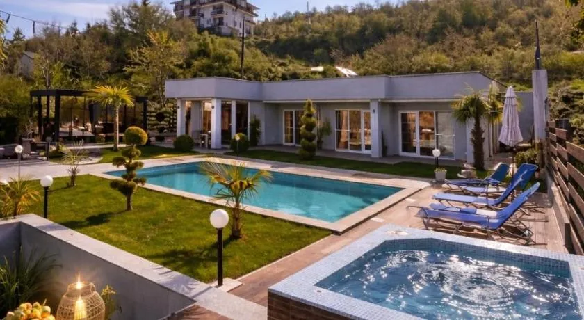 Villa Dimo Topal Luxury Suites with Pool & Jacuzzi - Image 1