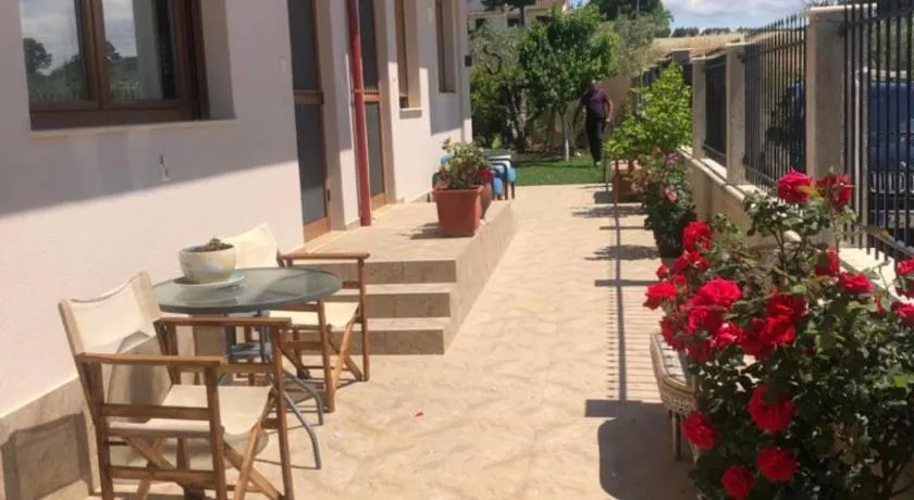 Guesthouse Dimitra - Image 1
