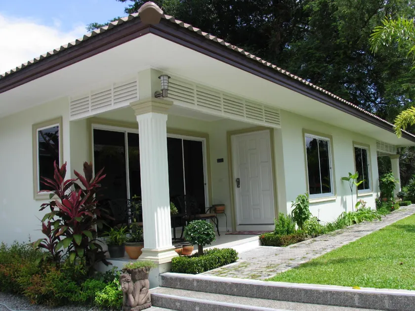 Vacation Garden Villa - Image 1