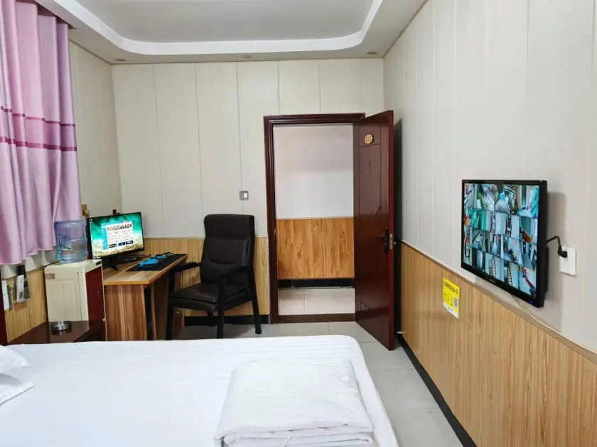 Jingyuan Hotel - Image 1