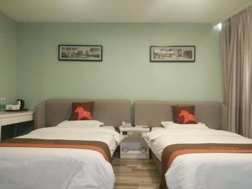 Jun Hotel Shaanxi Weinan Linwei District Normal University - Image 1