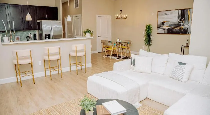 The Cambridge Haven Luxury 2BR FIFA Fan Zone Charles river MIT Kendall Sq - Image 1