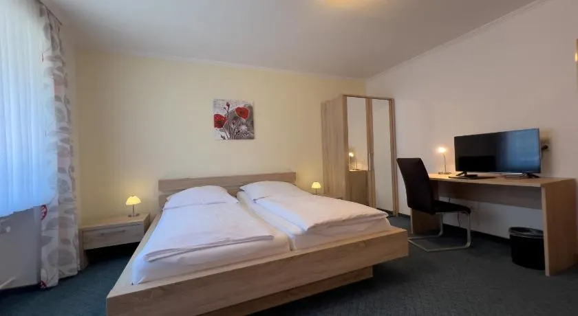 Hotel Haus Christel - Image 1