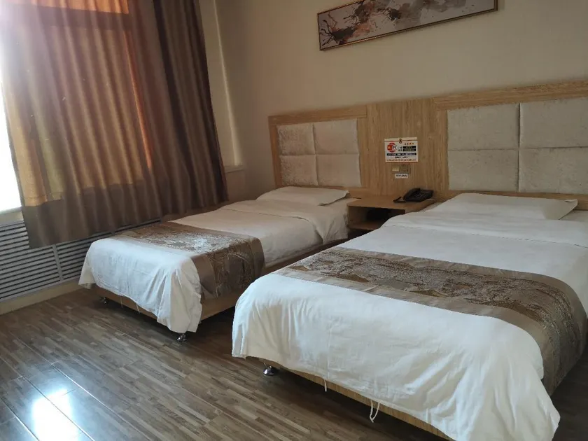 Super 8 Hotel (Yulin University Branch) - Image 1