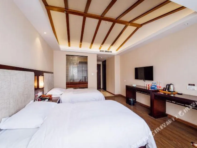 Oriental Hotel Zhongshan Xiaolan - Image 1