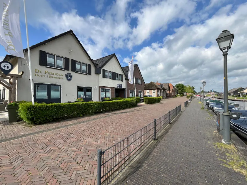 Giethoorn Old Art Hotel - Image 1
