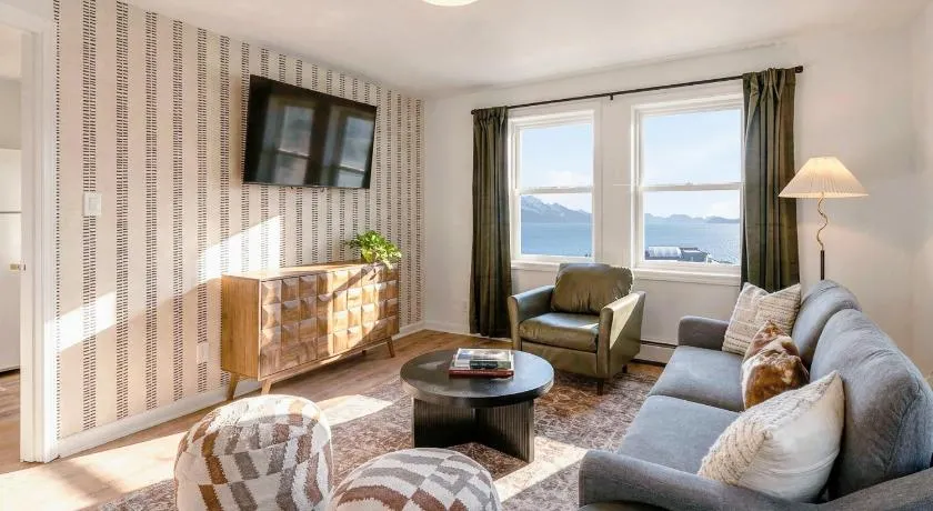 Hotel North - Image 1