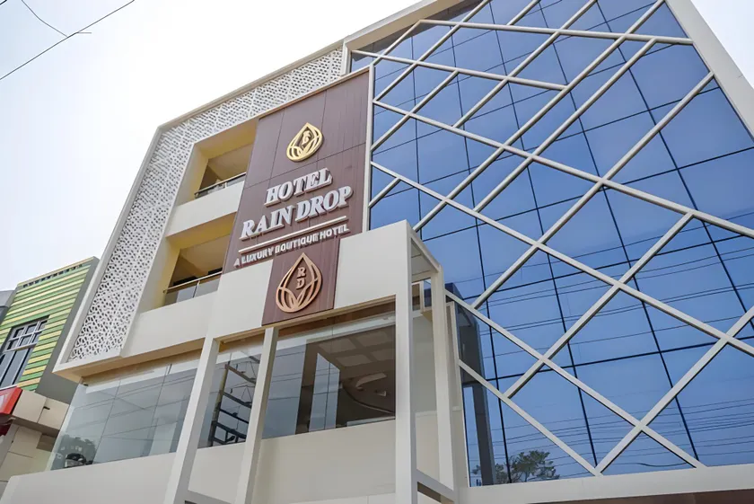 HOTEL RAIN DROP - Image 1