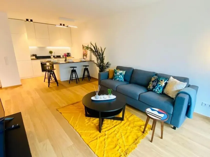 Luxury Brand New Flat w. Terrace&Parking - Image 1