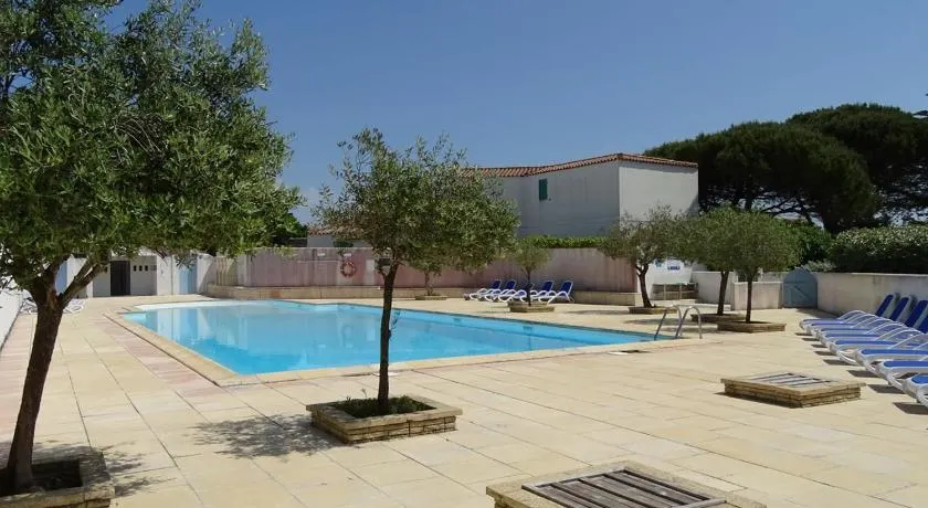 AGATHE Bel appartement avec piscine - Image 1