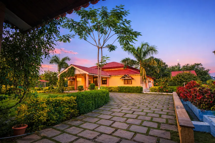 SINGANAMA FARM & RESORT - Image 1