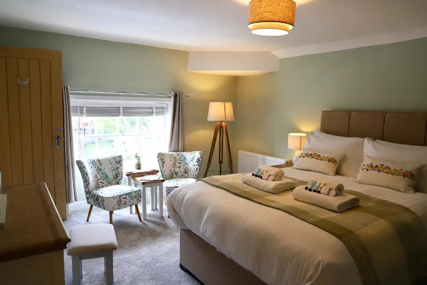 Bridgeside Rooms - Image 1