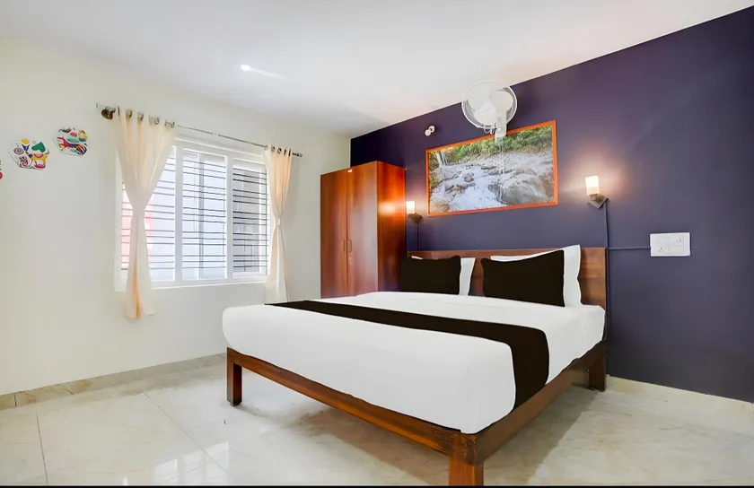 Nearby hotels - Image 1