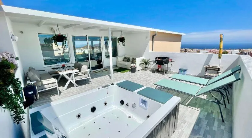 Villa Blanca Tenerife - Private rooms - Terrace and BBQ, 5 minutes from the beach and airport - Image 1