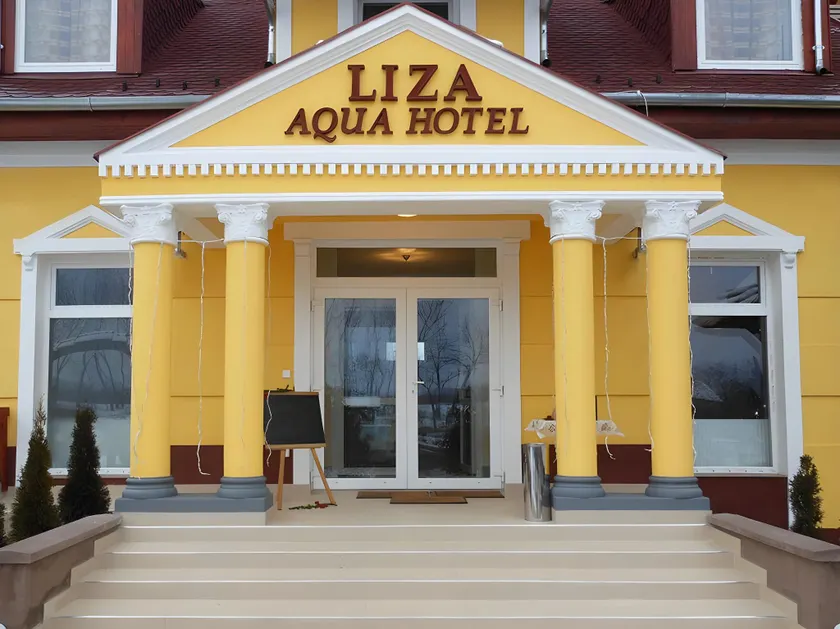 Liza Aqua & Conference Hotel - Image 1