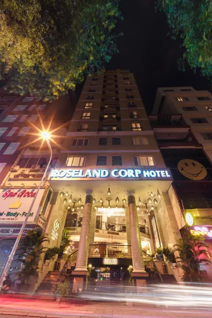 Roseland Corp Hotel - Image 1