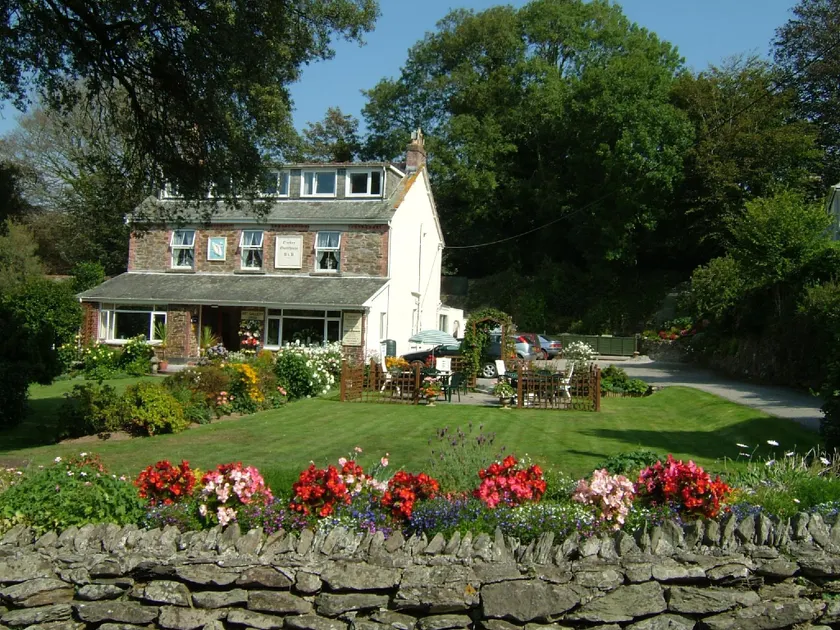 Elerkey Guest House - Image 1