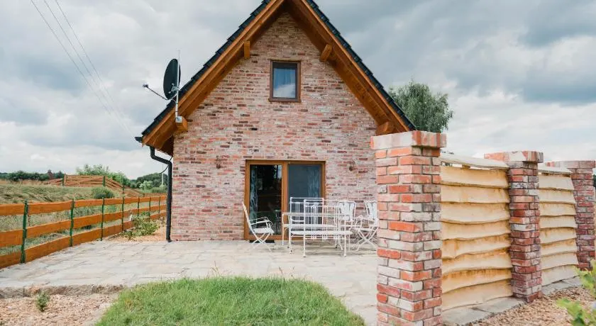 Tatarska Zagroda - Agroturystyka Dolina Baryczy Noclegi - Domek Jelonek - Image 1