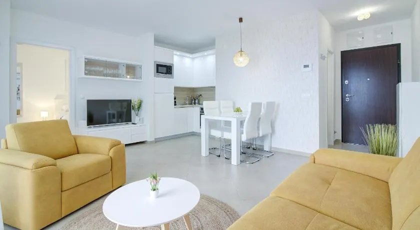 Apartments Luka - Villa Sunce - Image 1