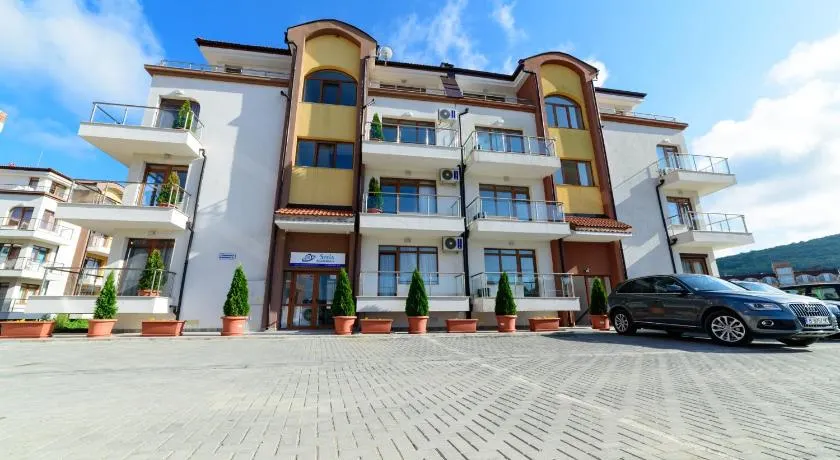 Stela Apartments - Image 1
