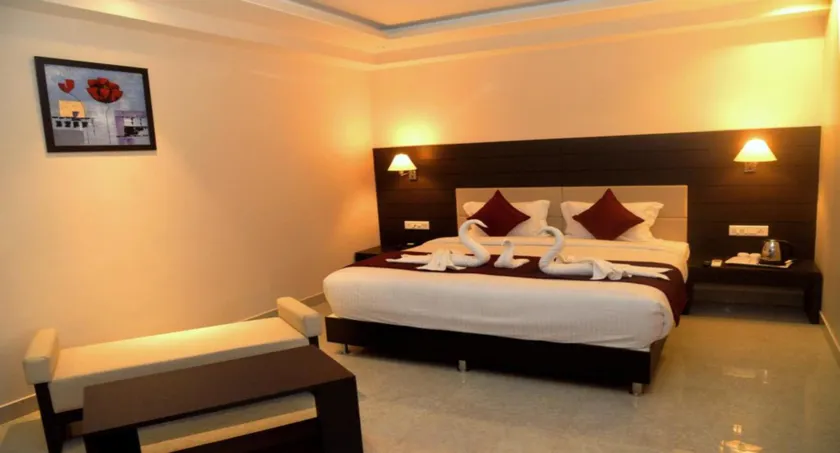 Hotel Shree Kanha Residency - Image 1