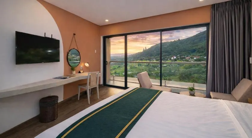 La Cactus Oceanview Resort Quy Nhon - Image 1