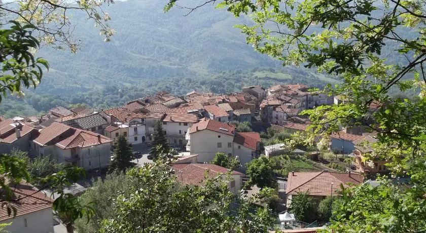 Macondo - Image 1