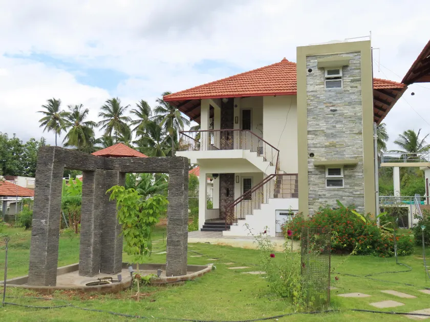 Misty Hills Retreat - Image 1
