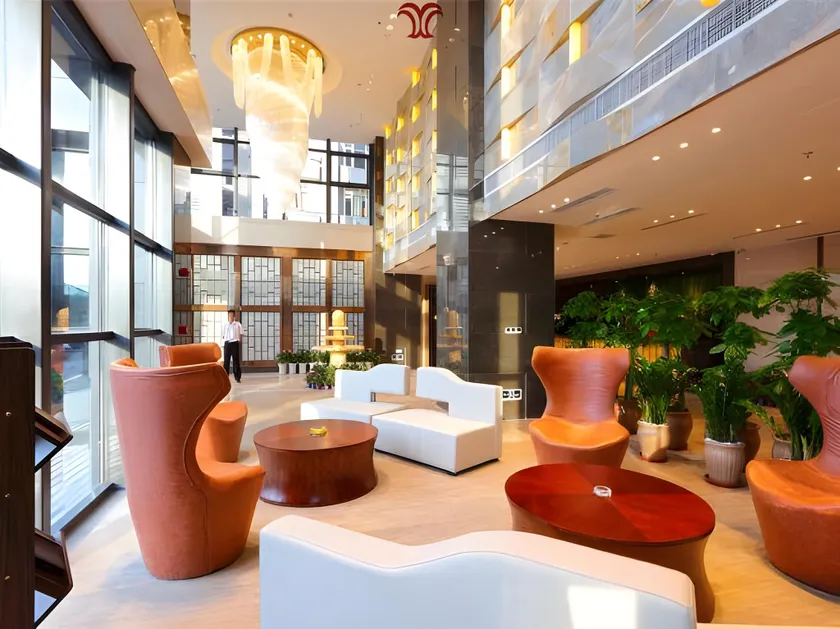 River Four Seasons Hotel - Image 1