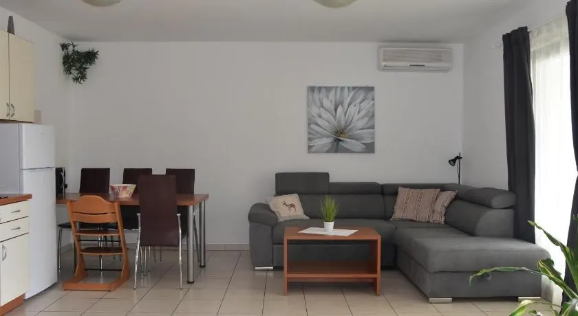 Apartmani Andrea - Image 1