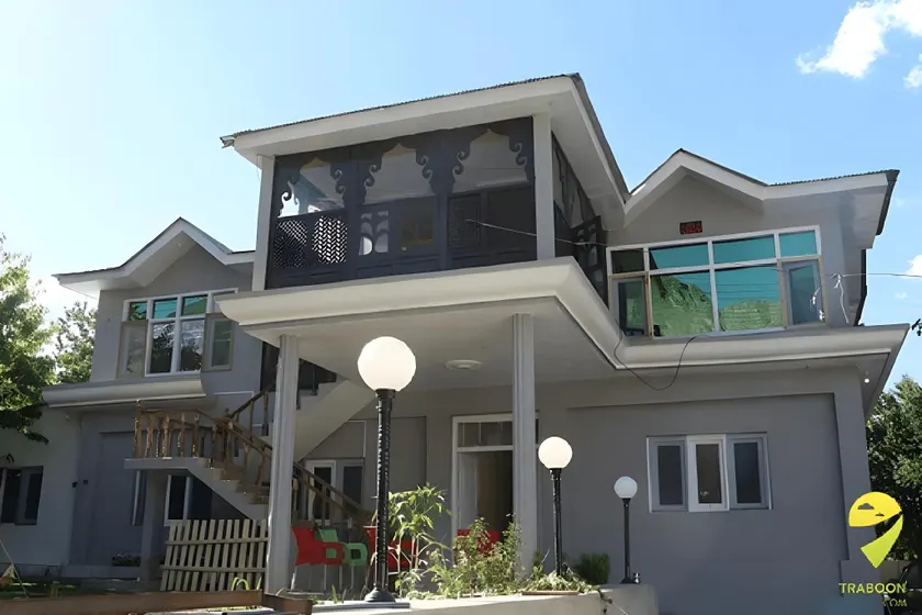 Hotel Summit & Restaurant - Image 1
