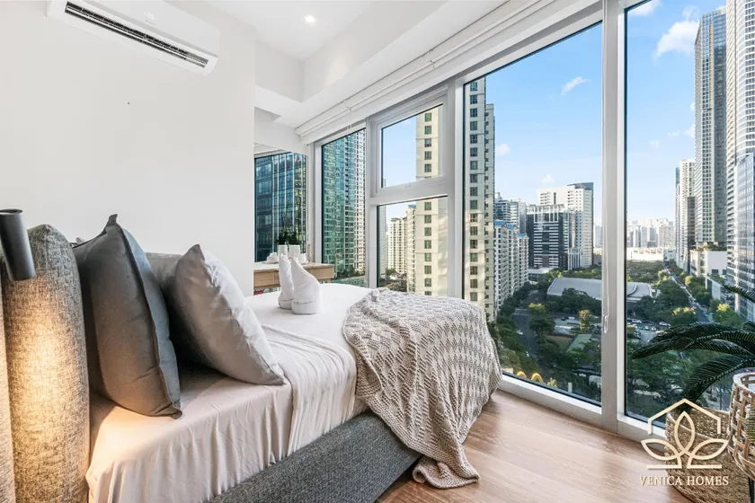 Vibrant Oasis with the best view + Fast WiFi - Image 1