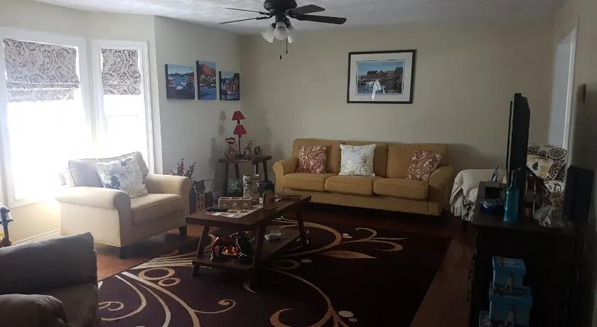 Aggie's B&B - Image 1