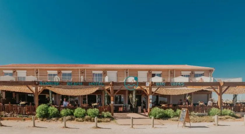 Sunrise Beach Hotel - Image 1