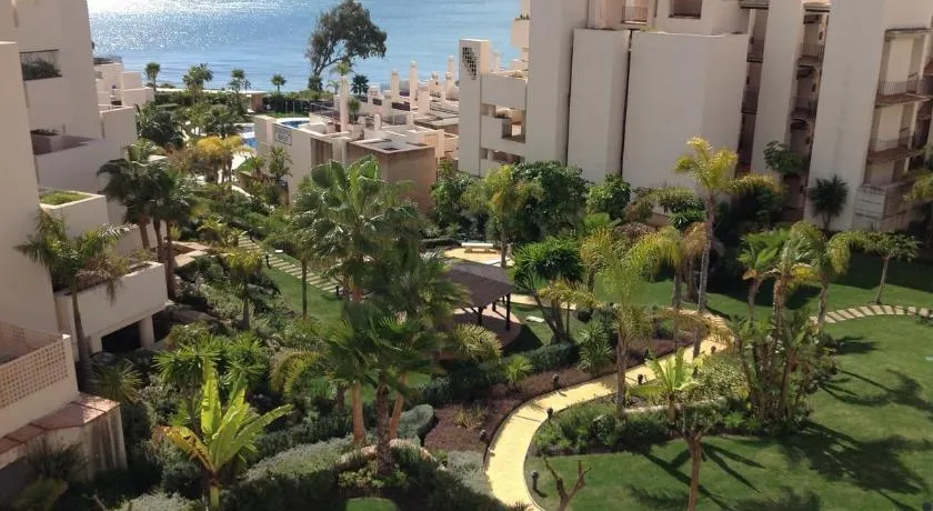 WaterFront Apartment - Image 1