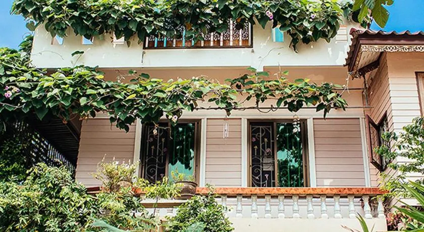 Loy Manee House - Image 1