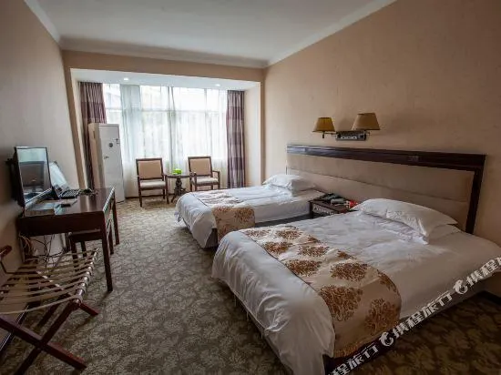 Dahua Hotel - Image 1