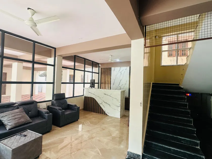 Hotel Prime Hub Miyapur - Image 1