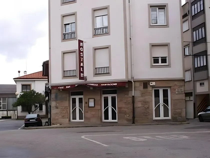 Hostal Valadares - Image 1