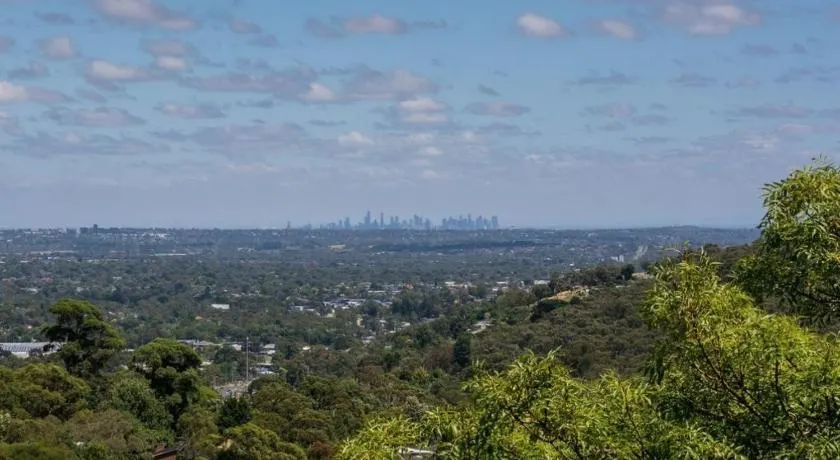 Escape to the Hills- Charming home with city views & close to the to the 1000 steps - Image 1
