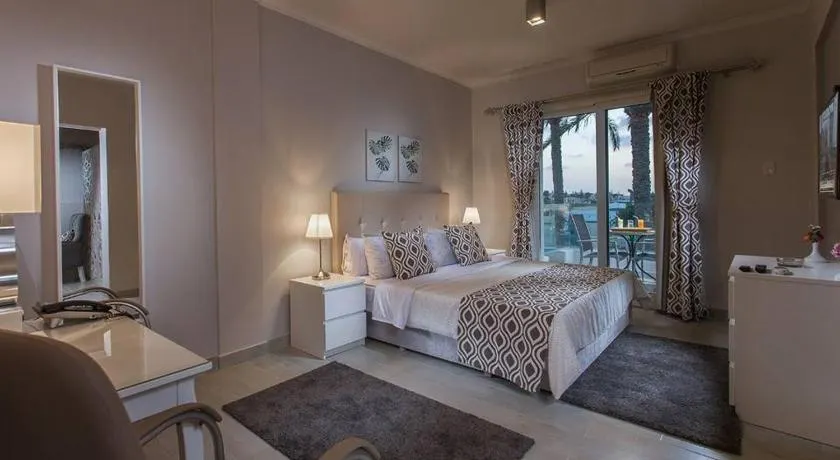 Sea Gull Marina Hotel - Image 1