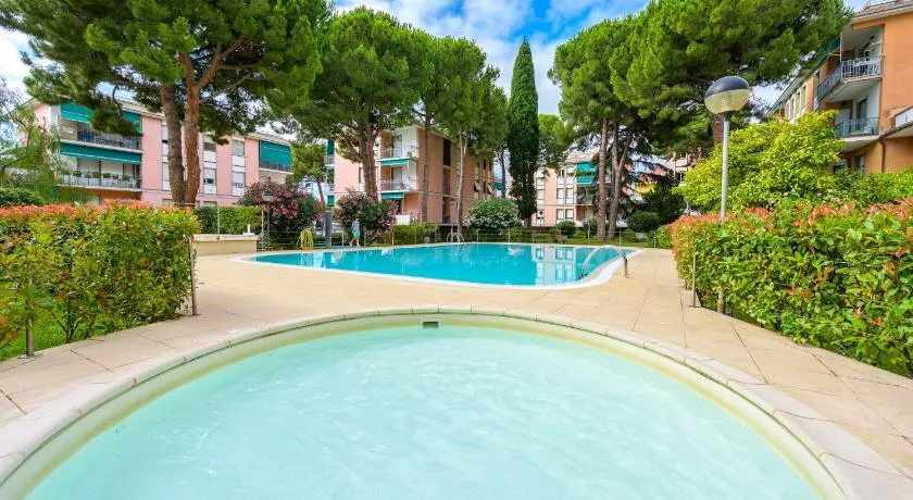 NEW Splash Lusso Con Piscine a 2 Passi Dal Mare - Image 1