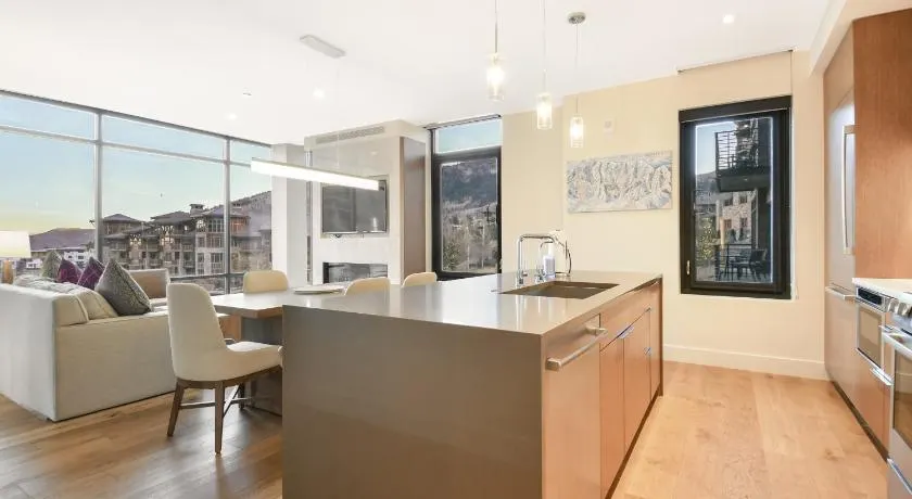 Luxurious 1 BR in Canyons Village-Ski in ski out! Save 20% on 7 Nights! - Image 1