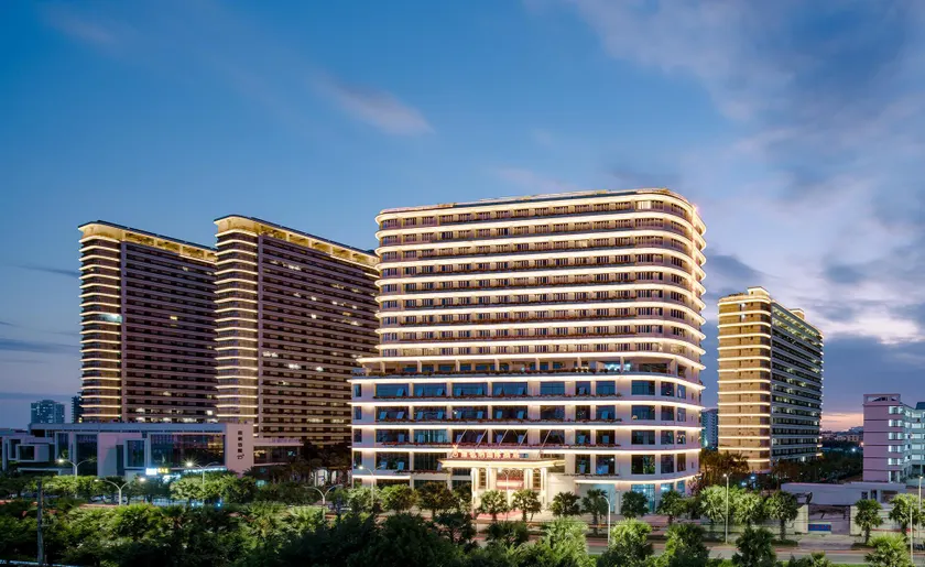Vienna International Hotel (Sanya High-speed Railway Station) - Image 1