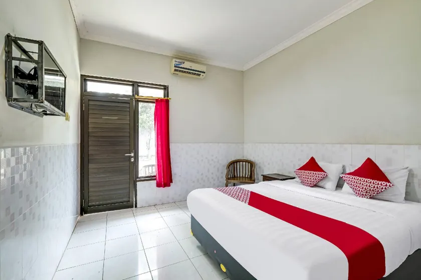 OYO 90831 Hotel Gardenia Prambanan - Image 1