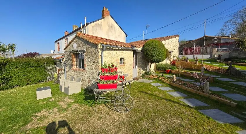 Les Chambres de la Forge des Collines - Image 1