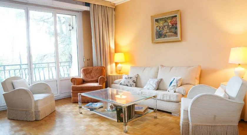 EXIGEHOME-Bel appartement 3 chambres grands volumes - Image 1