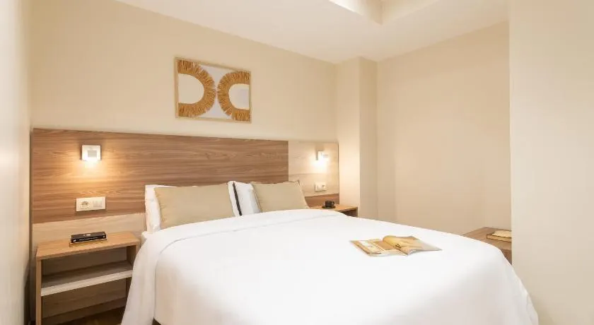 Vigo Bay Apartments by Olala Homes - Image 1
